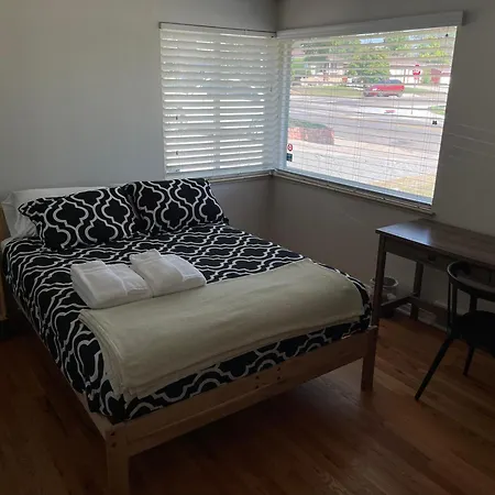 Central Denver Master Room 24 Hour Self Check In